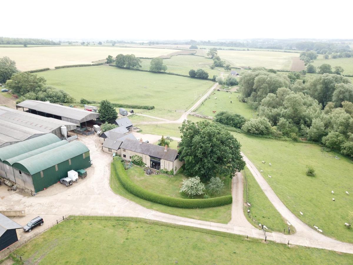 Willa Weatherhead Farm Shepherds Hut Buckingham Zewnętrze zdjęcie