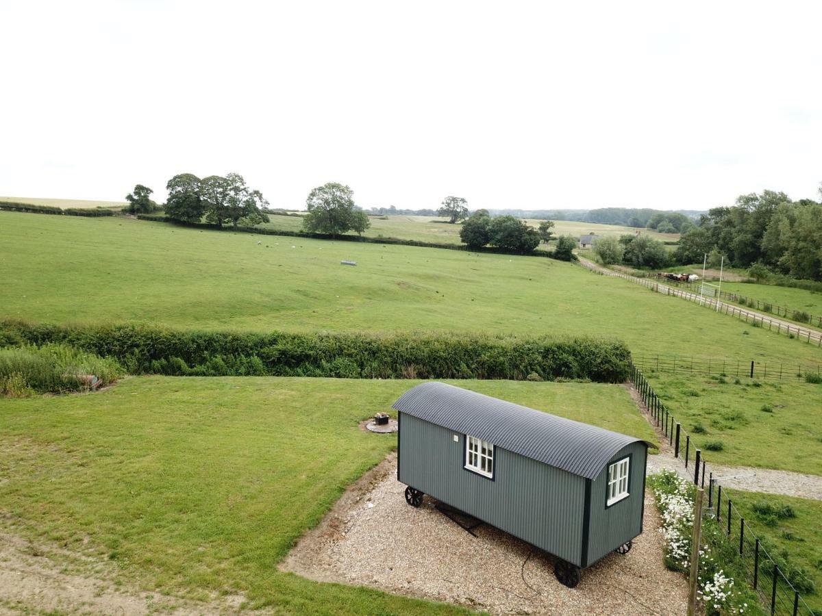 Willa Weatherhead Farm Shepherds Hut Buckingham Zewnętrze zdjęcie