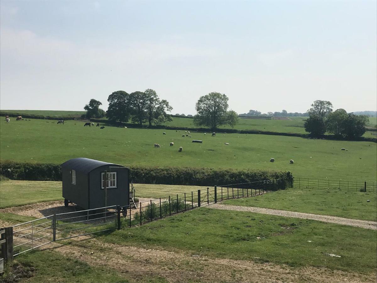 Willa Weatherhead Farm Shepherds Hut Buckingham Zewnętrze zdjęcie