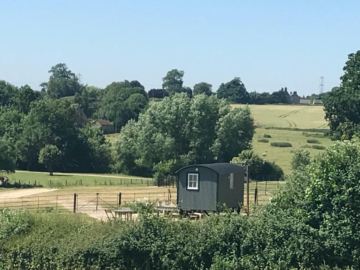 Willa Weatherhead Farm Shepherds Hut Buckingham Zewnętrze zdjęcie